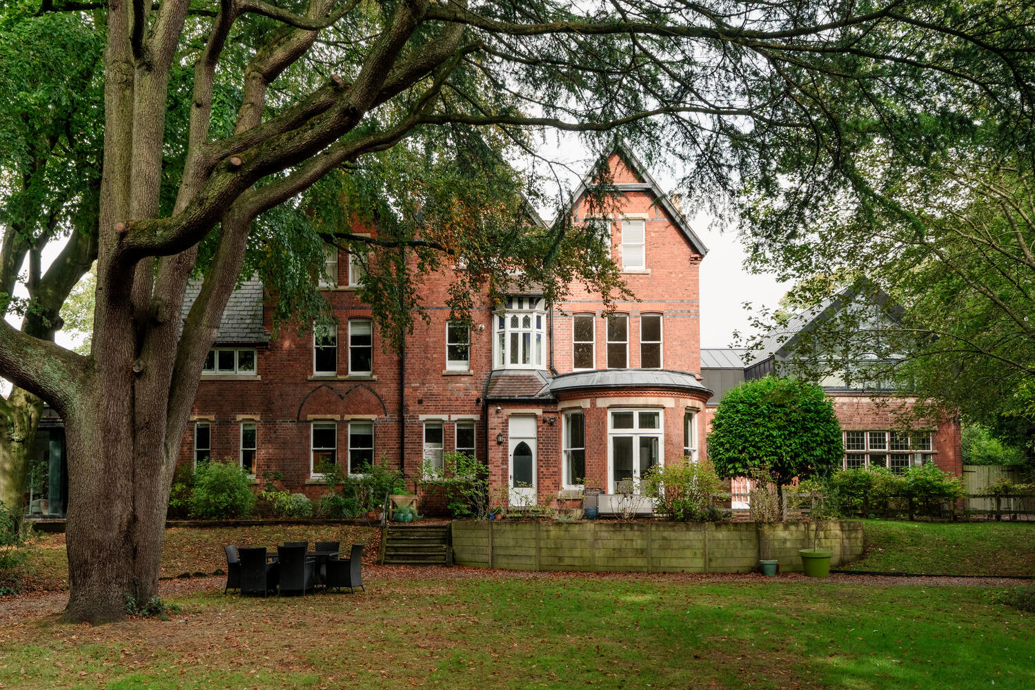 Ferndale House - Image 2